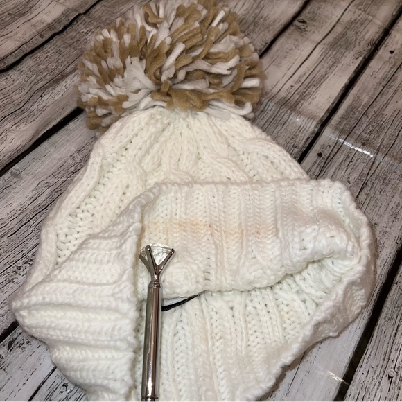 Nine West Pom Hat - Picture 5 of 8